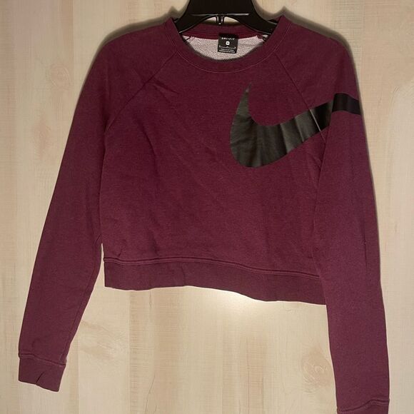 Nike Tops - Nike maroon crop sweatshirt long sleeve, size medium